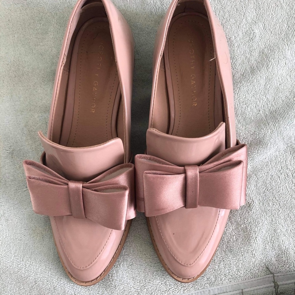 Flats nude with ribbon
